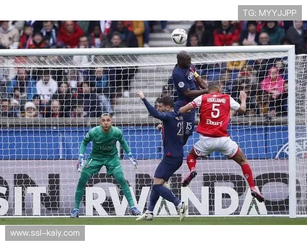 朗斯3-0完胜马赛,高效反击撕破夺冠热门防线 朗斯3-0完胜马赛,高效反击撕破夺冠热门防线